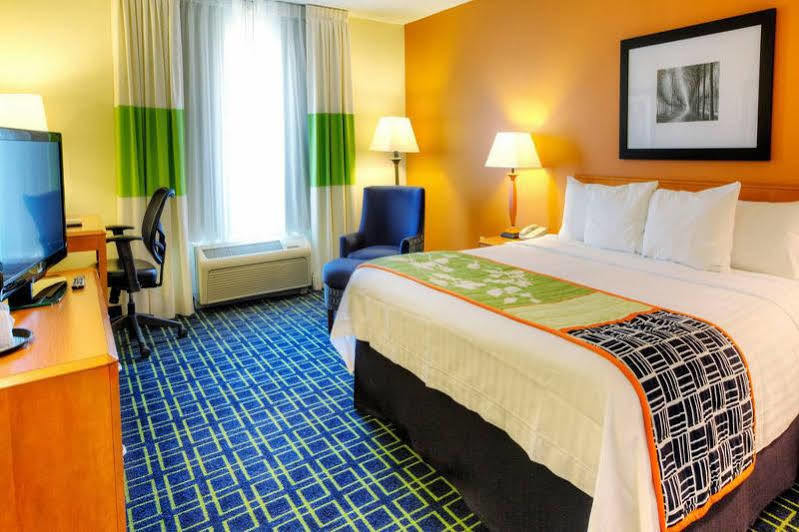 Fairfield Inn & Suites Laredo Exterior photo
